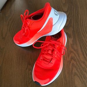Lululemon Blissfeel Running Shoe size 8.5 in “Flame”